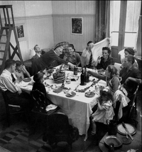 Paris, 1947 : repas de famille