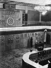 Une centrale (électrique ? Atomique ?) en URSS à la fin des années 50