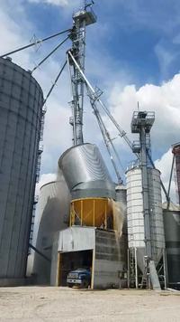 Effondrement d'un silo de maïs
