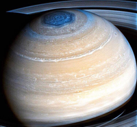 Tempête hexagonale sur Saturne