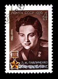 Lioudmila Mikhaïlovna Pavlitchenko : Snipeuse russe, 309 tués dont 36 snipers