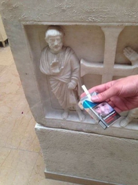 - Une clope ? - Non, merci !