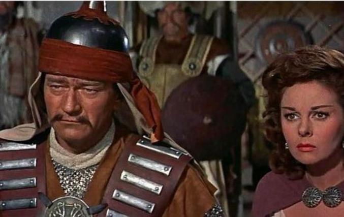John Wayne y incarne un Gengis Khan très peu convaincant.