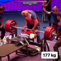 Un nain soulève 177Kg ! trop fort ! record battu ! heu...