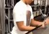 L'abdominal homme du fitness