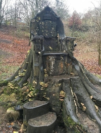 Le trône de bois