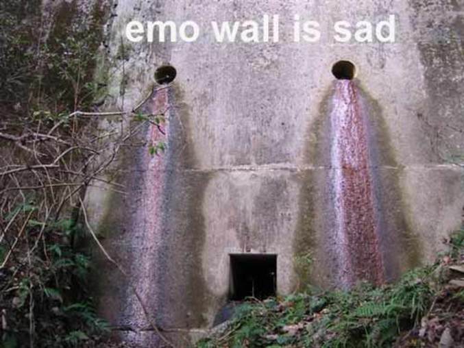 Emo wall is sad !