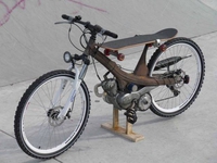 Vélo-skate post-rétro-moderne