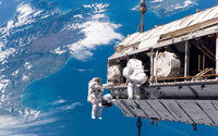 Pendant ce temps là, dans l'espace