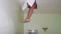 Jambe au plafond