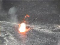 Une poubelle dans un volcan