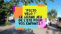 y'a une voix off