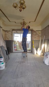 Descendre un lustre en toute sécurité