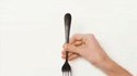 Astuce pour pendre un cadre au mur