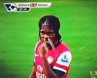 Dans le nez d'un footballer