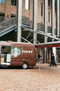 S(tarb)ucks