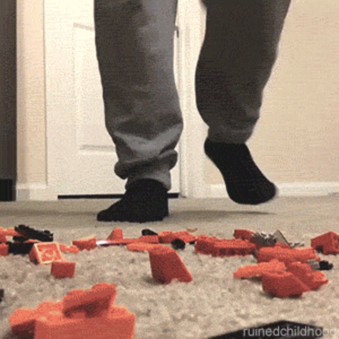 Marcher sur un lego