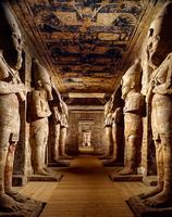 Statues de Ramsès II dans le Grand Temple d'Abou Simbel