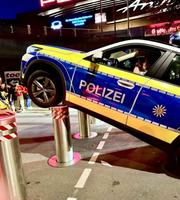 Kan on pense que ce sont les policiers qui peuvent, entre autres, actionner ces bornes