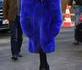 Lady Gaga avec manteau et, sans doute, porte-manteau