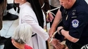 Ecclésiastiques arrêtés pour avoir protesté...