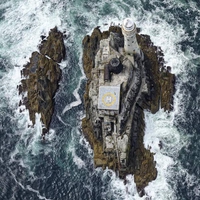 Un îlot, un phare...
