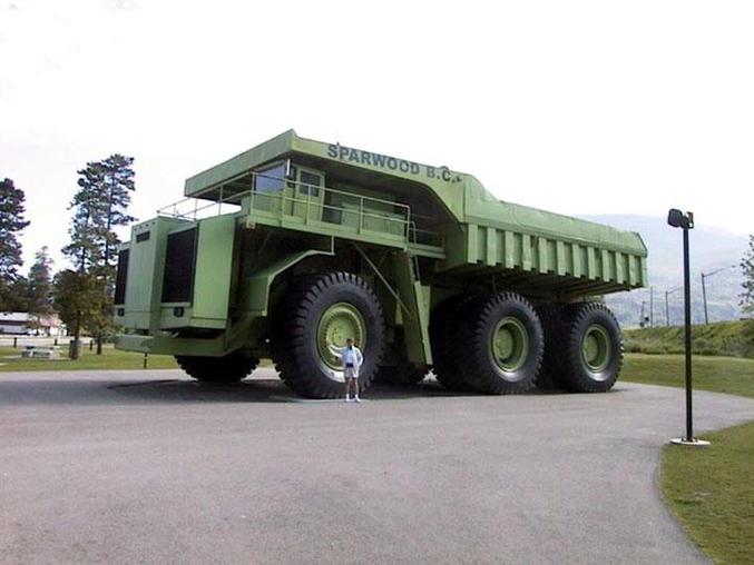 Un camion gigantesque.