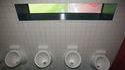 Toilettes de stade