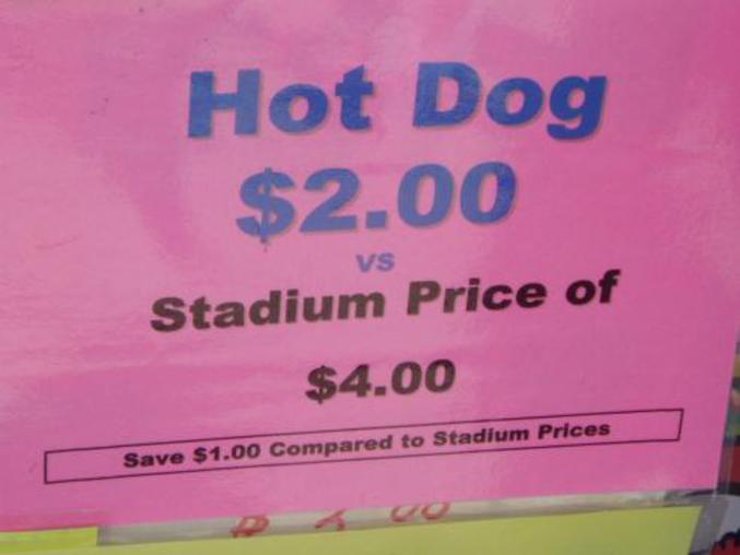 Un vendeur de Hot-dog, compétitif, mais nul en math.