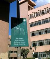 Pour plus d'informations sur le cancer du poumon, continuez à fumer