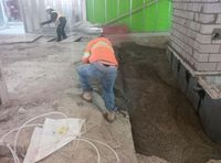 Ouvrier sexy dans un chantier