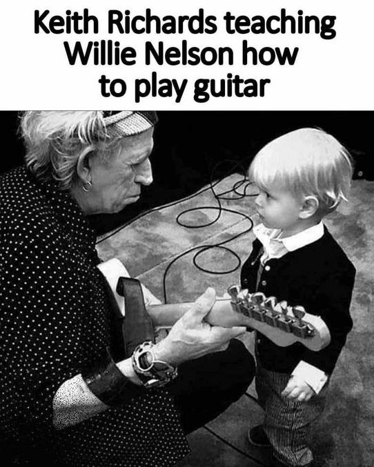 Ce qui est étrange, c'est que Keith a 83 ans, alors que Willie en a - normalement _ 93 ! Soit c'est un private joke, soit c'est un autre Willie Richards ?