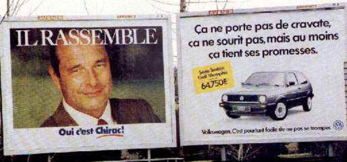 2 panneaux qui representent d'un coté Chirac et l'autre une golf