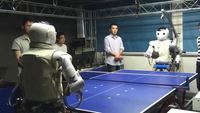Un robot qui joue au ping pong