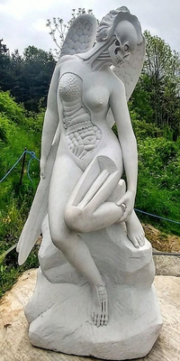 C'est comment sous les statues ?