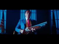je crois que la rubrique WTF est appropriée ! (kung fury 2) (croix noire pour le gore même si rigolo)