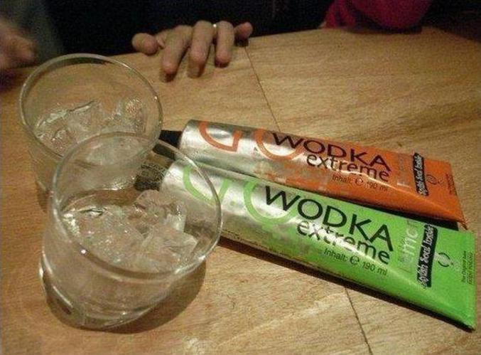 De la Vodka en tube.