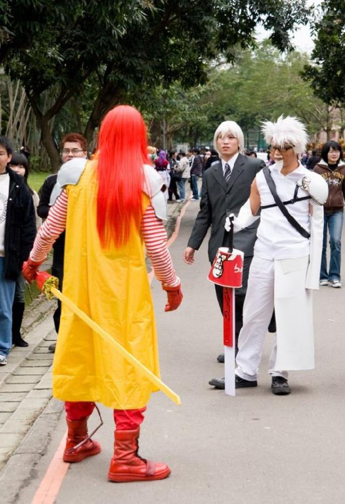 Ronald-san versus Colonel-sama