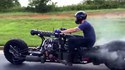 Une moto style Mad Max