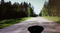 Une route, des nids de poule
