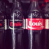 Partager un Coca Cola entre amis