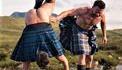 Où il est avéré que les écossais ne portent rien sous leur kilt