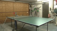 Forever Alone joue au ping pong