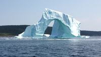 Magnifiques images d'un effondrement d'iceberg