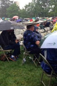Utilisation d'une chaise 2 : le parapluie 
