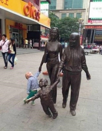 La statue prend vie