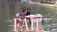 2 girls  1 barque