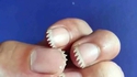 Se tailler les ongles originalement
