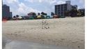 Pendant ce temps, à la plage