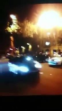 Un supporter Algérien se prend une voiture à Lyon